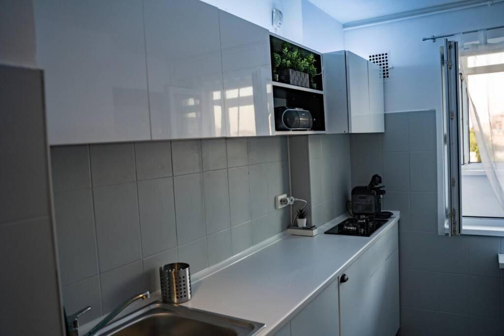 Modern 1 Bedroom Apartment In Bucharest Center! エクステリア 写真